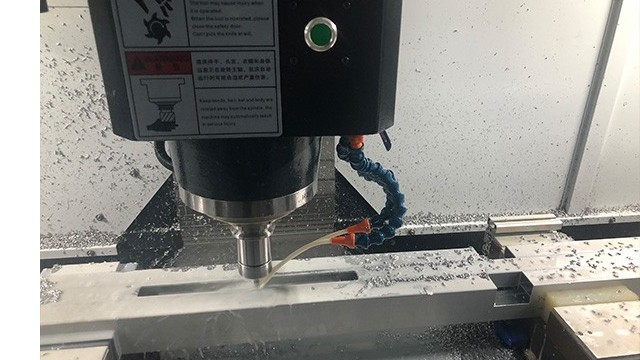 鋁加工中心要用哪種切削液比較好？-科鼎鑫